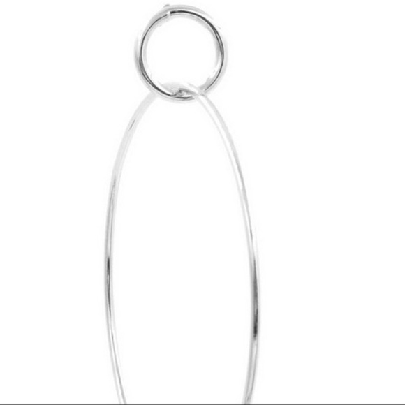 LAST‼️5 🌟 Interlinked Hoop Earrings - Picture 6 of 6